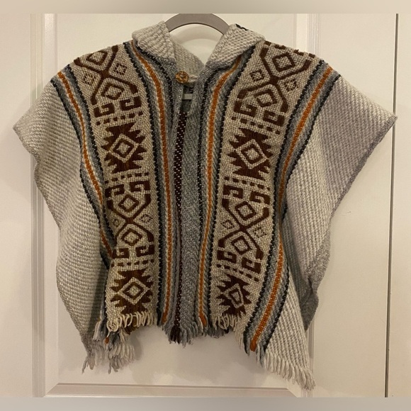 Unbranded Sweaters - Poncho Hoodie No Size Grey w/Aztec Designs Handcrafted Button V-neck Closure
